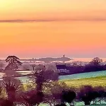 Prázdninový dům Le Petit Nid, Vue Mer, L'ile De Tatihou Avec Jacuzzi La Pernelle
