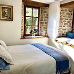 Prázdninový dům Le Petit Nid, Vue Mer, L'ile De Tatihou Avec Jacuzzi