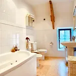Prázdninový dům Le Petit Nid, Vue Mer, L'ile De Tatihou Avec Jacuzzi