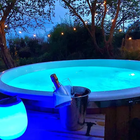 De Charme Avec Vue Et Bain Nordique * La Pernelle